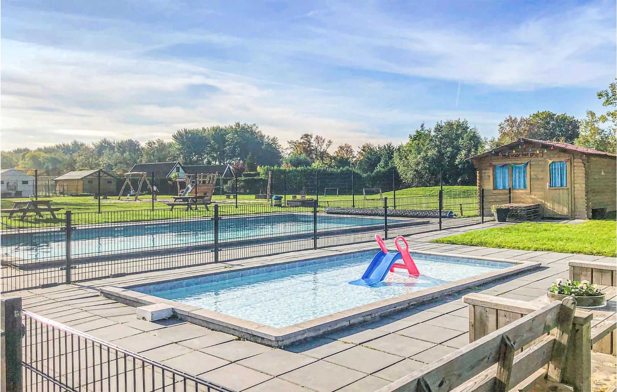 Gorgeous Home In Tzummarum With Wifi Bagian luar foto